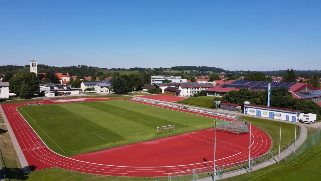 Löwenfussballschule macht wieder Station in Peißenberg